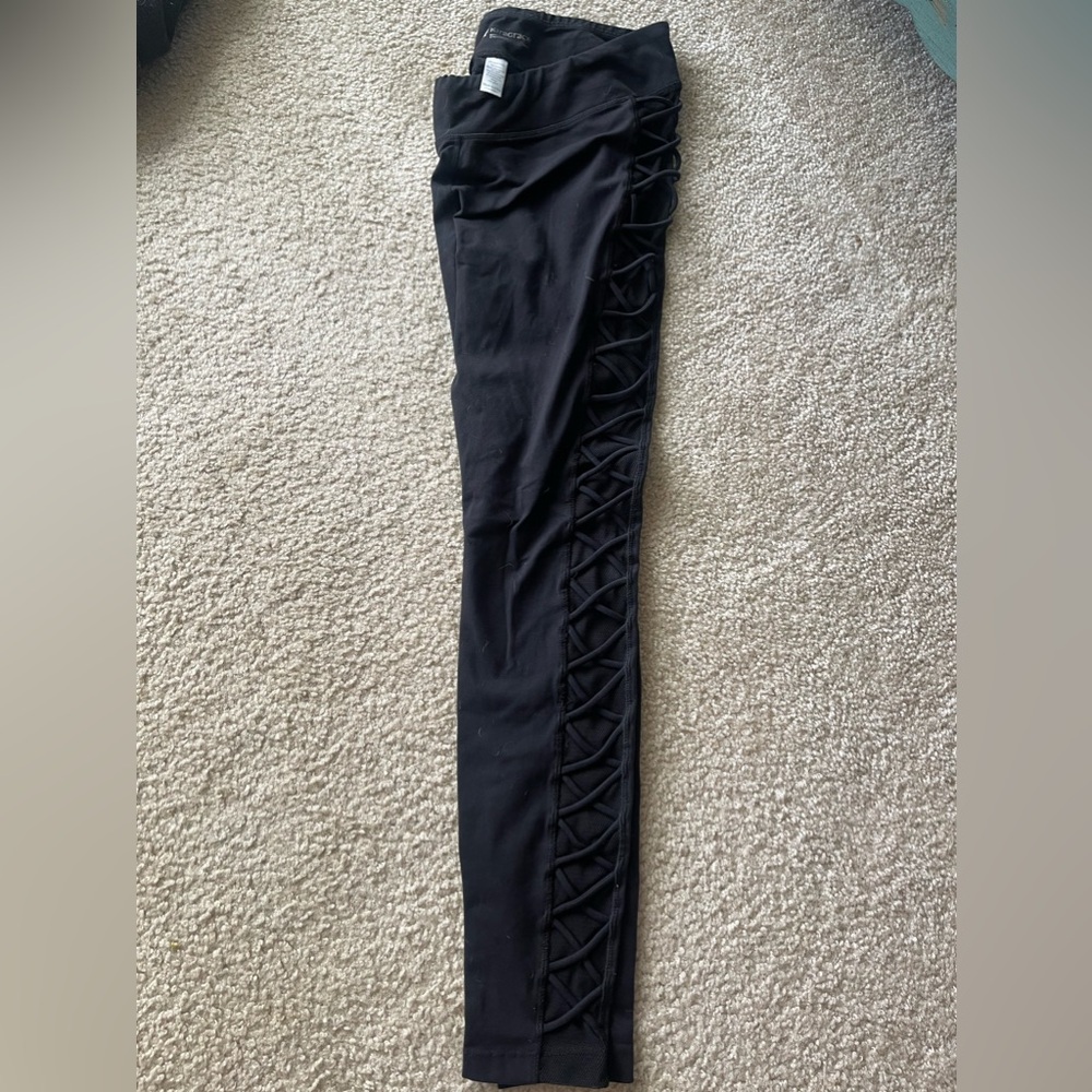 Kira Grace Crisscross Leggings